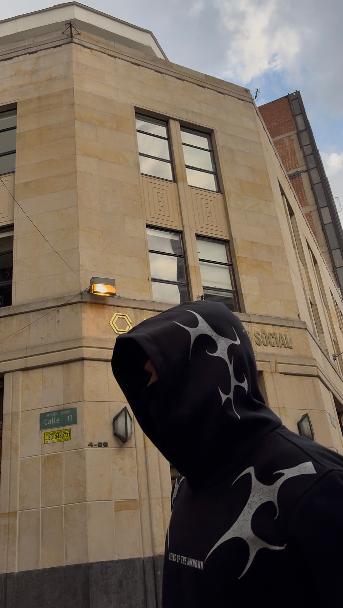 custom-slideshow-image-mobile-block_Df8Yyq