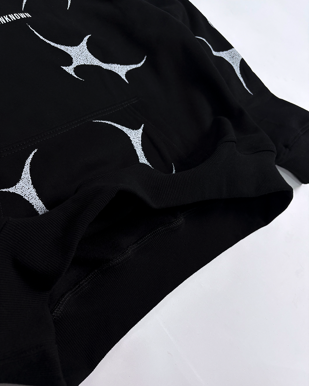 VEINS OF THE UNKNOWN: SILVER VEIL